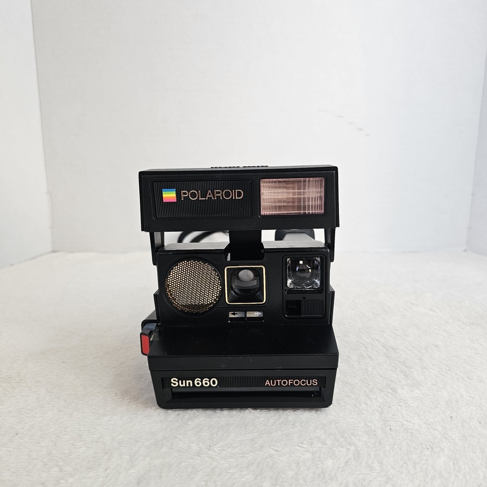 Vintage Polaroid Sun Autofocus 660 Instant Film Camera, Black (600 Instant Film)